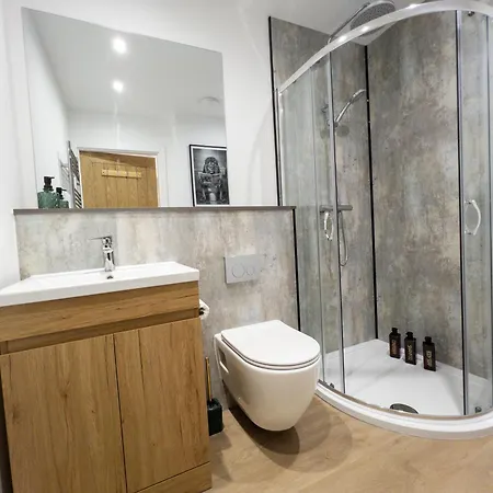 Perfect Base 2 Bedrooms With Free Parking Apartment Edinburgh