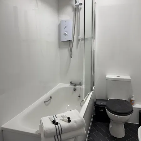 Stylish Retreat Walk To Centre & Wi-fi Apartment Edinburgh