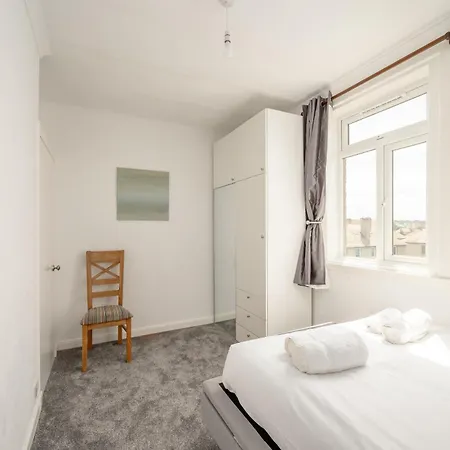 Apartment Parkhead 2 Bedroom - *