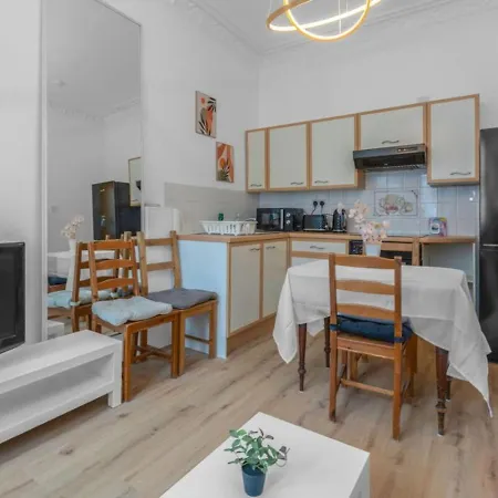 Apartamento Tram - Centre - Sleeps 3 - 2 Beds