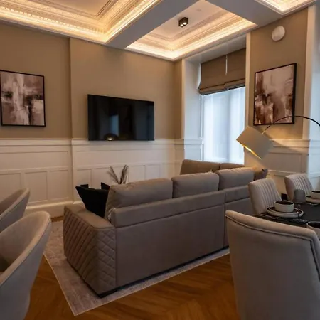 Apartamento Grand Leith Luxe Jacuzzi & Cinema