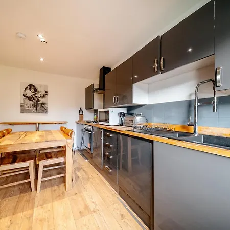 Base Of Royal Mile - Sleep 8 - 4bed 3 Bth Apartment Edinburgh