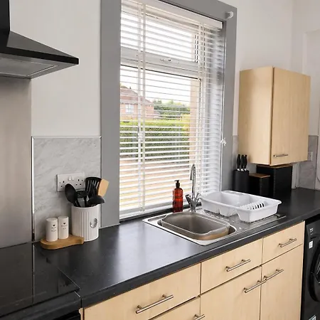 Airport House Free Parking & Garden Edynburg