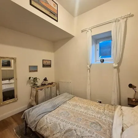 Spacious Garden Flat * Edimburgo