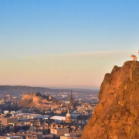 Arthurs Seat 2 Bed Apartment