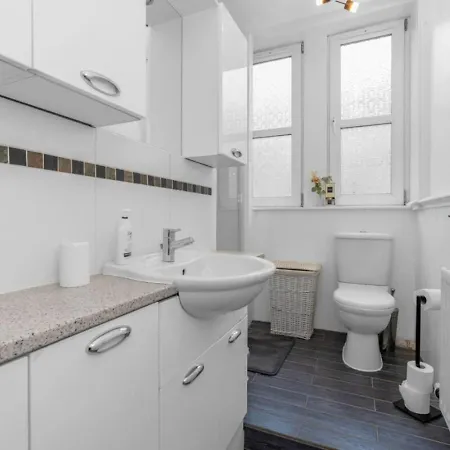 Tram - Centre - Sleeps 3 - 2 Beds * エディンバラ