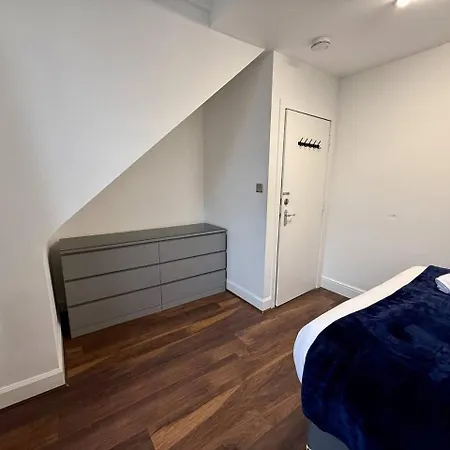 Apartment Stylish Floor Flat In The Heart Of *