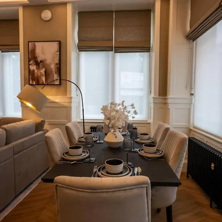 Grand Leith Luxe Jacuzzi & Cinema Edimburgo