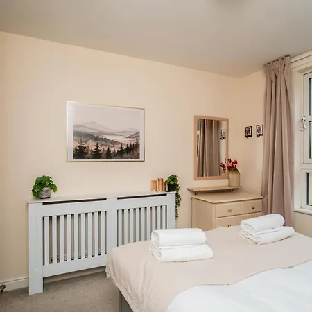 Stylish Minutes From The Royal Mile - Pass The Keys * Edinburg