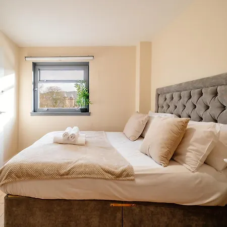 Base Of Royal Mile - Sleep 8 - 4bed 3 Bth
