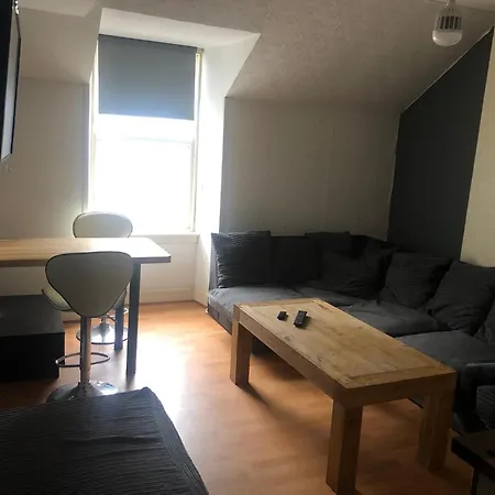 Apartment Two Bdrm In Newtown Edinburgh