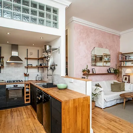 Stylish Leith Flat Great Transport Links To - Pass The Keys *
