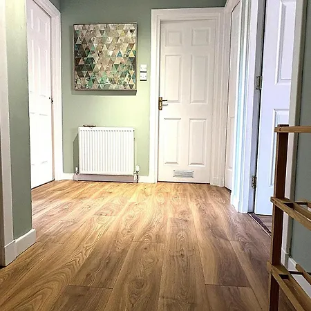 2 Bedroom Meadowbank With Free Parking