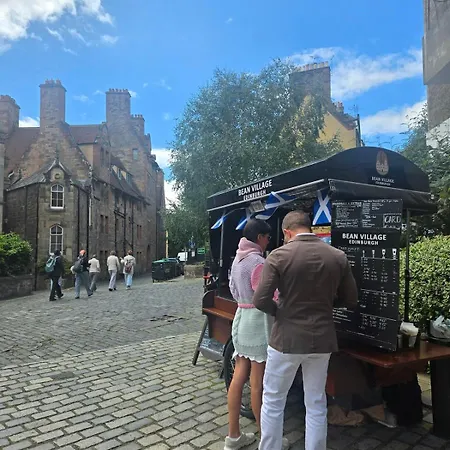 Dean Village - Elegant