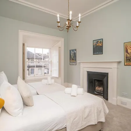Charming 2 Bedroom Flat In The Centre - Pass The Keys