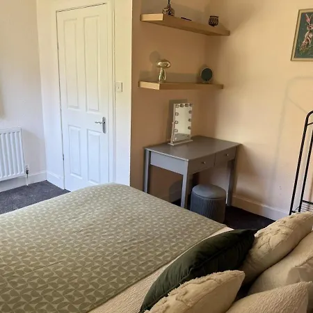 Stylish Retreat Walk To Centre & Wi-fi Daire