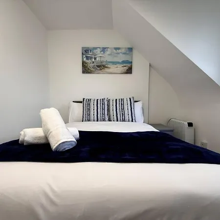 Stylish Floor Flat In The Heart Of * エディンバラ