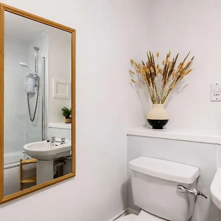 2br Flat Near Haymarket & West End - Close To Centre *