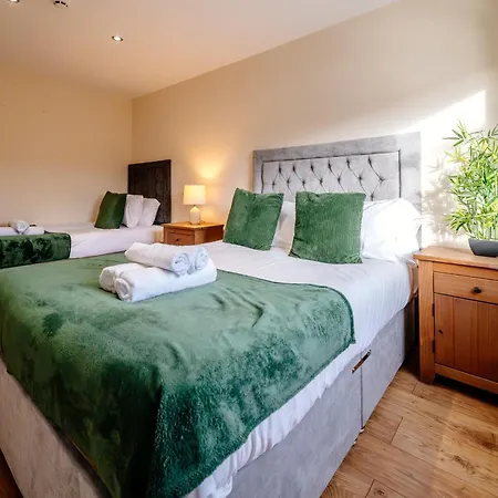 Base Of Royal Mile - Sleep 8 - 4bed 3 Bth Apartment