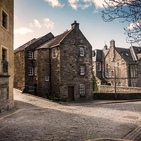 Dean Village - Elegant Apartment Edinburgh