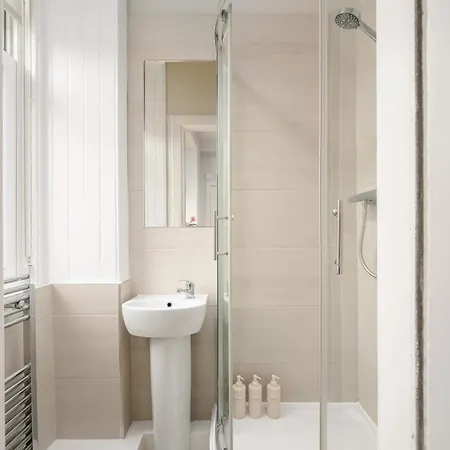 Harrison 2 Bedroom - Edinburgh