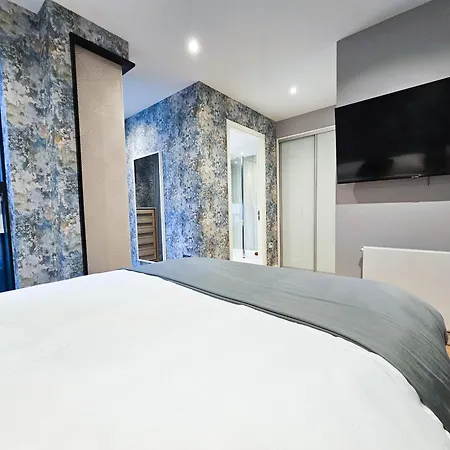 Apartment Stylish 2-bedroom Old Town With Lift Edinburgh