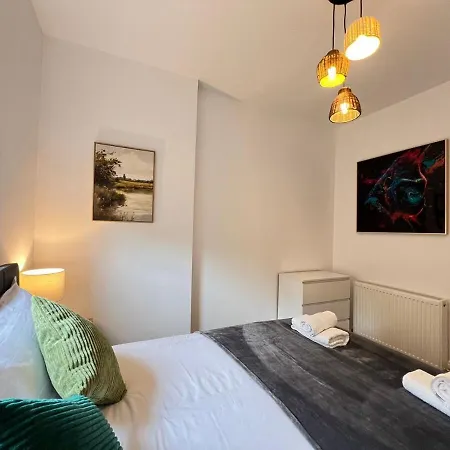 Perfect Base 2 Bedrooms With Free Parking Edinburgh