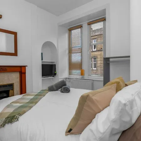 Tram - Centre - Sleeps 3 - 2 Beds エディンバラ