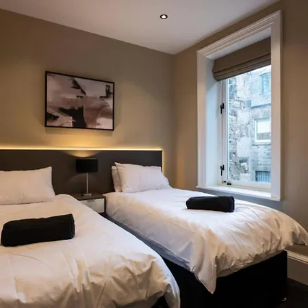Apartamento Grand Leith Luxe Jacuzzi & Cinema
