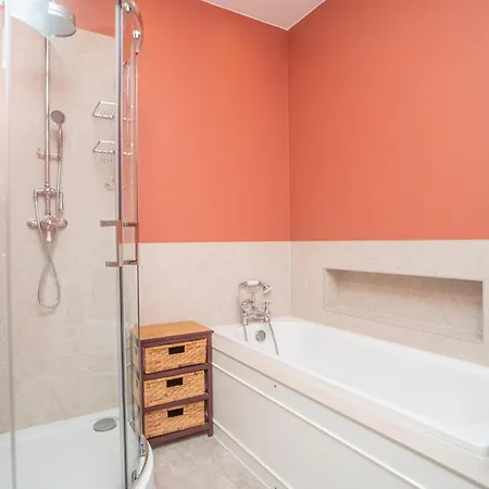 Apartment Charming 2 Bedroom Flat In The Centre - Pass The Keys