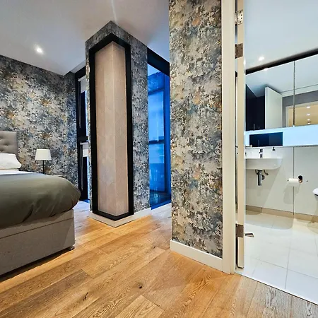 Stylish 2-bedroom Old Town With Lift *