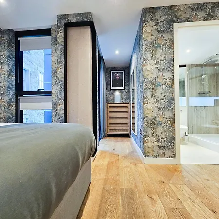Stylish 2-bedroom Old Town With Lift