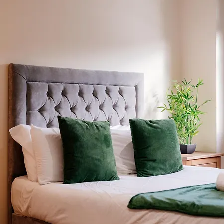 Base Of Royal Mile - Sleep 8 - 4bed 3 Bth