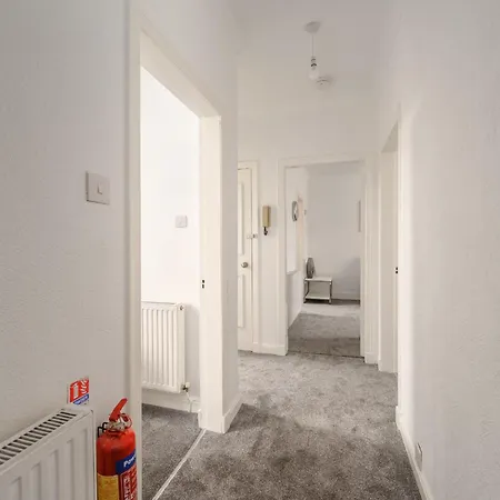 Parkhead 2 Bedroom - Edinburgh