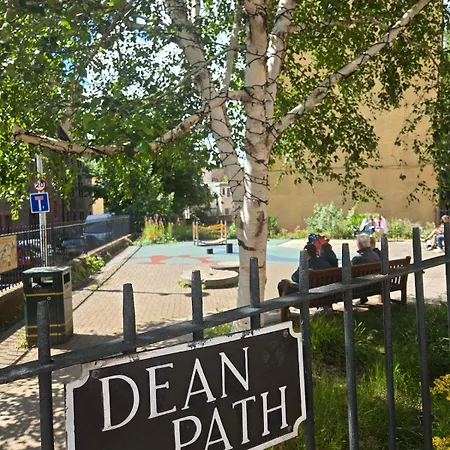 Dean Village - Elegant