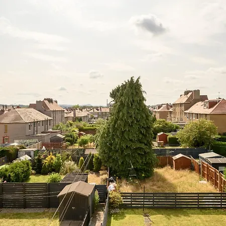 Parkhead 2 Bedroom - * Edinburgh