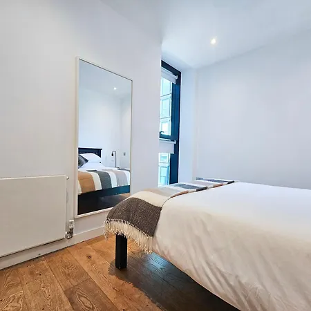 Stylish 2-bedroom Old Town With Lift * Edinburgh