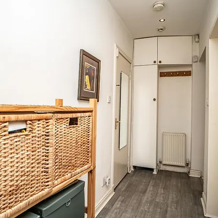 Stylish Leith Flat Great Transport Links To - Pass The Keys Lägenhet Edinburg