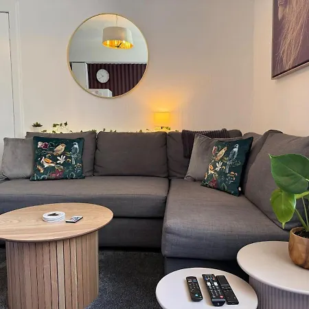 Stylish Retreat Walk To Centre & Wi-fi Edinburgh