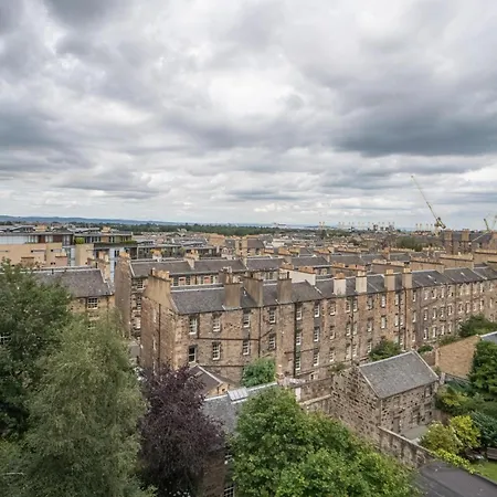 Apartment Charming 2 Bedroom Flat In The Centre - Pass The Keys *
