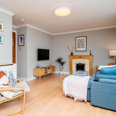 Stylish Minutes From The Royal Mile - Pass The Keys * Edinburg