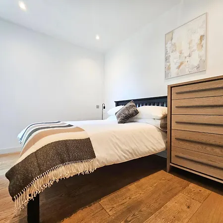 Stylish 2-bedroom Old Town With Lift