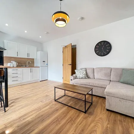Perfect Base 2 Bedrooms With Free Parking * Edinburgh