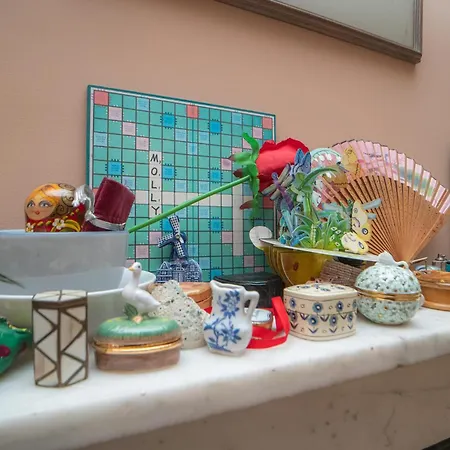 Charming 2 Bedroom Flat In The Centre - Pass The Keys * エディンバラ