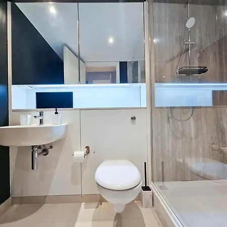 Stylish 2-bedroom Old Town With Lift Edinburgh