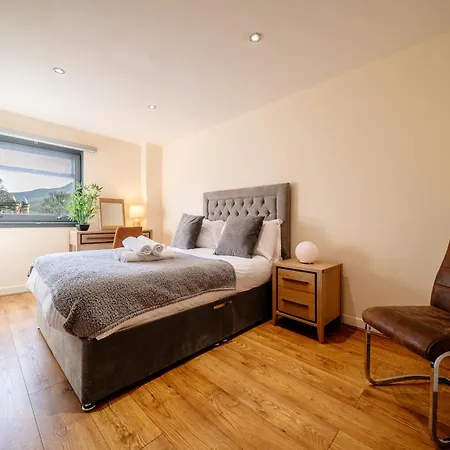 Base Of Royal Mile - Sleep 8 - 4bed 3 Bth *