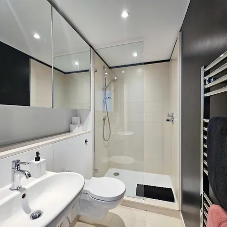 Apartment Stylish 2-bedroom Old Town With Lift *