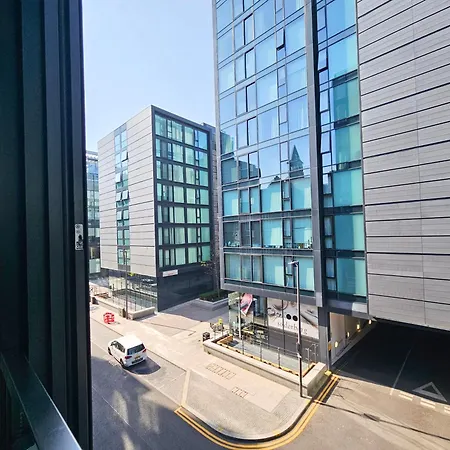 Stylish 2-bedroom Old Town With Lift Apartment