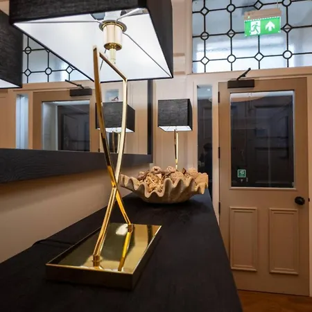 Grand Leith Luxe Jacuzzi & Cinema *