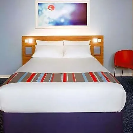 فندق Travelodge Dreghorn إدنبرة